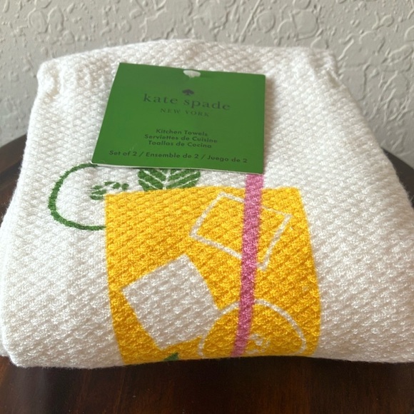 Kate Spade: Strawberry Lemonade Kitchen Towel- 100% cotton- set of 2 - Picture 10 of 12